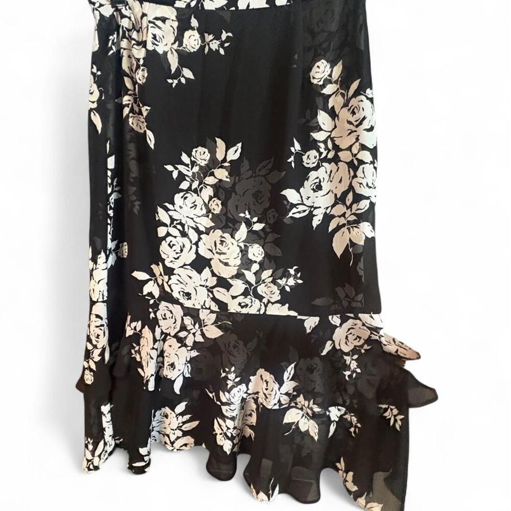 Emma James Women's Black & White Floral Flowy Midi Skirt sz 12